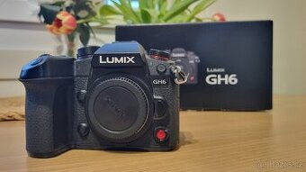 Prodám Panasonic GH6 +Vlog