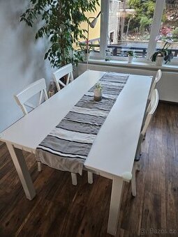 Jídelní stůl a 4x židle set Rustikál