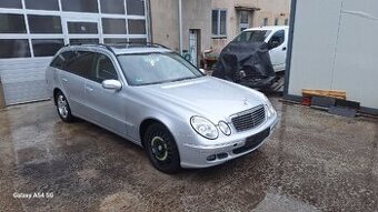 Prodám díly mercedes E rok 2006