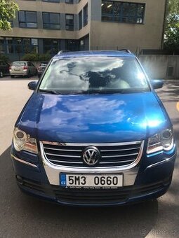 VW Touran 2.0i+CNG,5rychl.5 mist