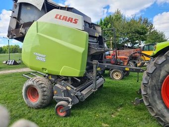 Lis na kulaté balíky CLAAS Variant 385 RC