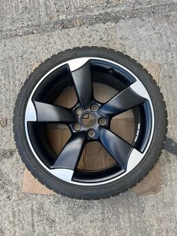Audi Q3 kolo + guma na dojezd (225/40R18)
