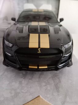 Ford Shelby GT500 H