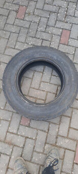 pneu 205 75 R17,5