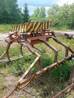Hydraulické vidle na seno