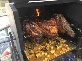 Pronájem grillu na prase, kýtu, krůtu, prasetoč...