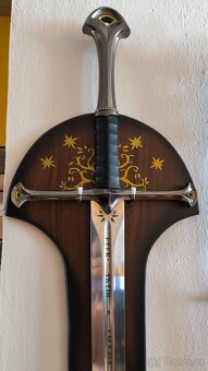 Meč Anduril Plamen západu - Pán prstenů