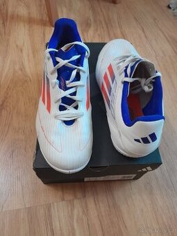 adidas F50 CLUB IN 42,5
