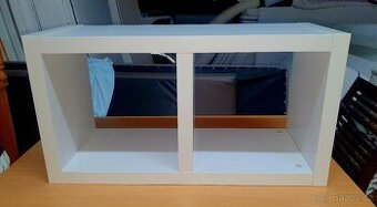 Bílý menší kallax zn.Ikea