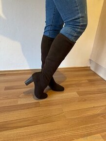 Kozačky elastické caprice vel6/39