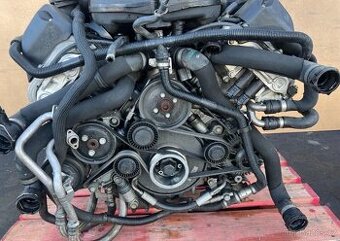 BMW S85B50 motor M5 M6 V10 373kw