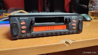 🎶 Sony autorádio XR-240 – plně funkční ✅ (displej přilepen)