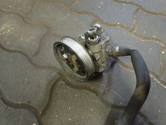 Audi A4 B7 2.0Tdi - servo čerpadlo 8E0145155N