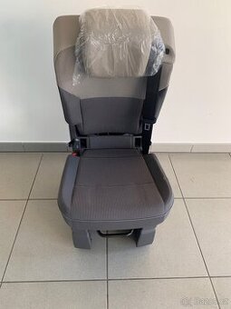 Prostřední sedačk VW Multivan T7 v Top Stavu v látce