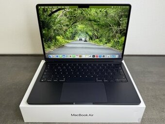 MacBook Air 13'' 2022 / M2 / 8GB / 256GB SSD / Midnight -