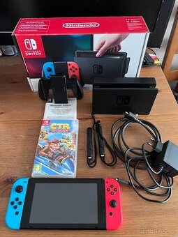 Nintendo Switch komplet + Crash Team Racing