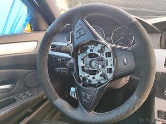 Nový volant s pádly E60/e61 lci M-paket