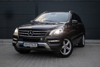 Mercedes-Benz ML 350 BlueTEC 4Matic (2015).