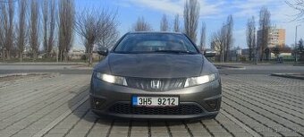 Honda Civic 1.8i-VTEC manuál