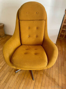 Retro křeslo, vajíčko, bruselský styl