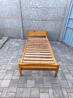 Prodám postel 90cm x 200cm