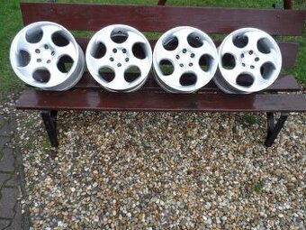 Alu kola 5x100 15 X 6 1/2 J ET 35,Střed 57,1 VW,Seat,Škoda