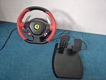 Volant s pedály Thrustmaster Ferrari 458 spider pro XBOX ONE