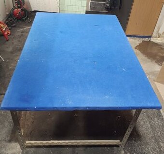 Skládací pracovní stůl