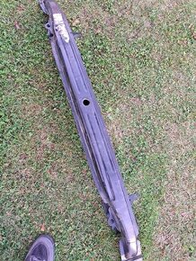 Výztuha předního nárazníku Leon 1m