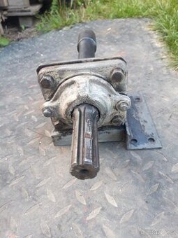 Zadní vývodový hřídel na RS 09 dvouválec - 1