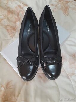 Lodičky černé nové c. 40