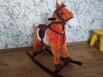 Houpací kůň
