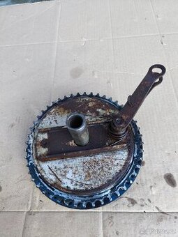 Jawa Pérák rozeta kola s brzdovým štítem