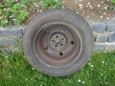 195/60 R15 88H  Barum Bravura včetně  disku stará