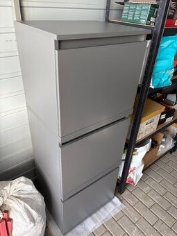 Botník velký šedý