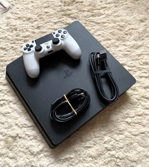 SONY Playstation 4 SLIM 500GB + Ovladač + PŘEPASTOVANÁ