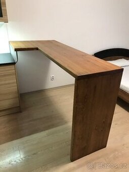 Barový stůl a židle