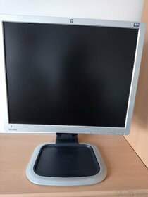 Přenechám LCD monitor HP L1950g