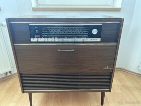 Rádio a gramofon Grundig Stereo-Konzertschrank