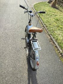Moped stadion - 1