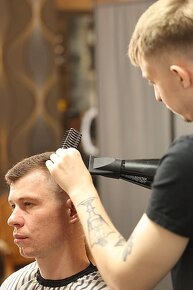 Přijmu holiče do zavedeného barber shopu - 1