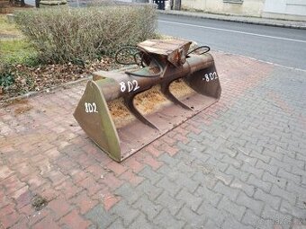 Lžíce svahová hydraulická bez upínání, 8D2