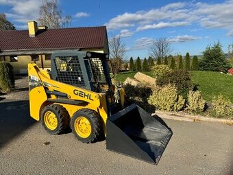 Smykovy nakladc GEHL R105 2022 1900 kg - 1