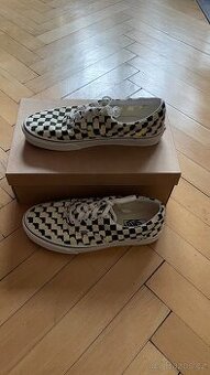 Nové tenisky VANS