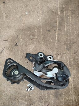 NA DÍLY Shimano XT Přehazovačka RD-M781 10-k