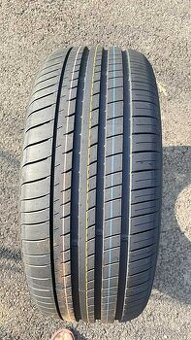 Letní pneu 235/50/19 - 1