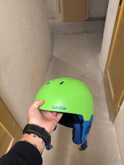 Helma na lyže/snowboard