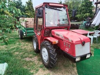 Malotraktor Antonio Carraro 3200 32. koní 3 válec