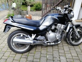 Motorka Suzuki