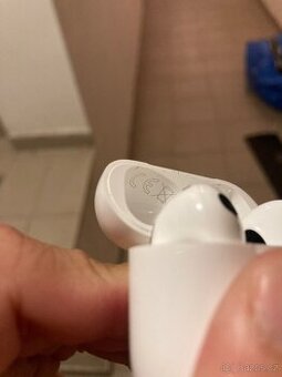 Apple AirPods 4. Gen